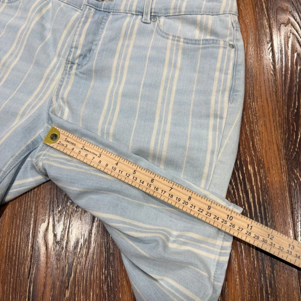 Vintage America 6/28 Boho Bermuda Shorts Womens Light Blue White Striped Denim
